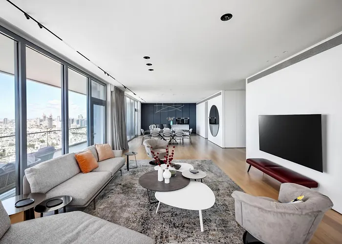 The Blvd Sky Elegant Apartment