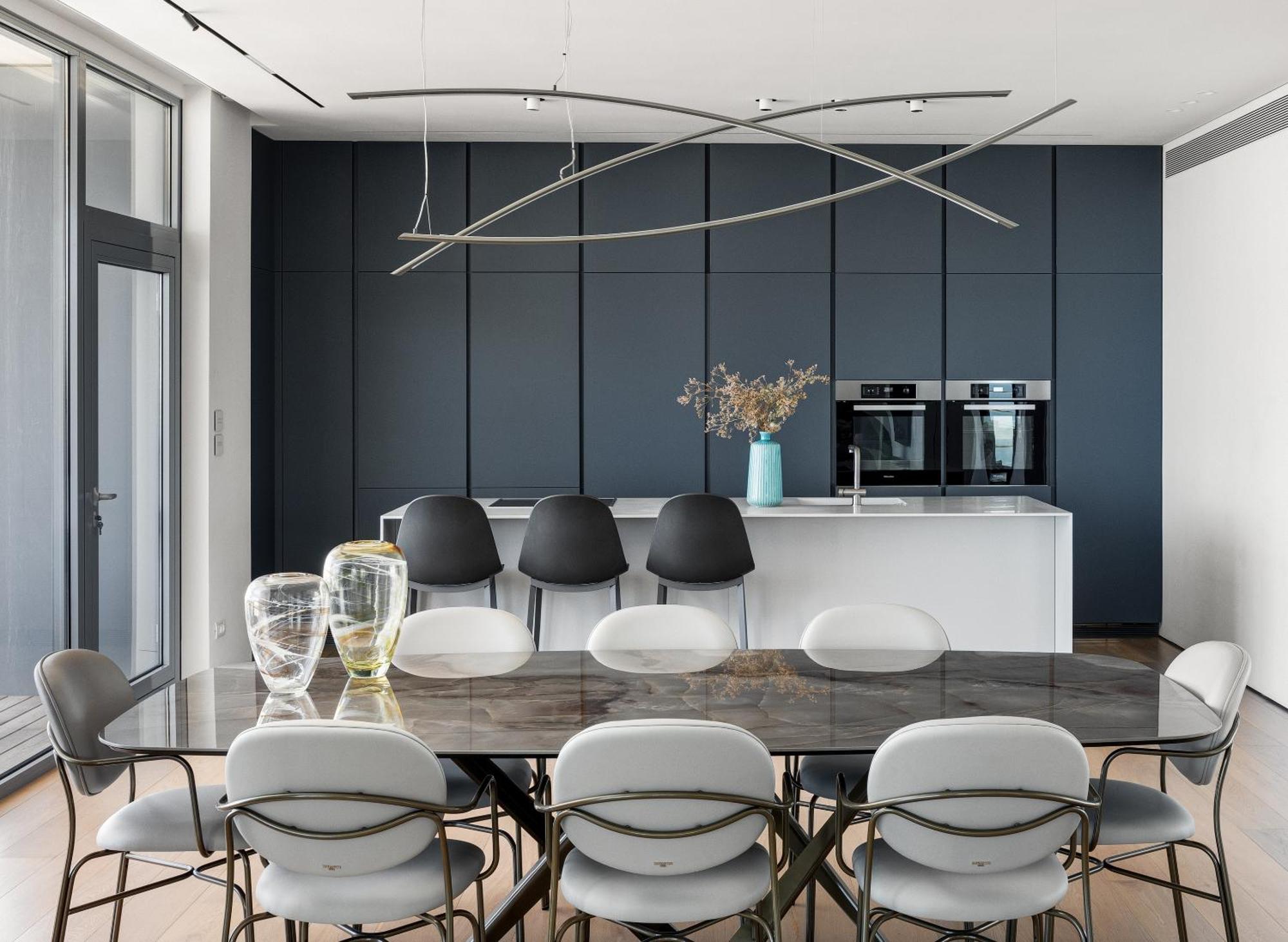 The Blvd Sky Elegant Apartment *